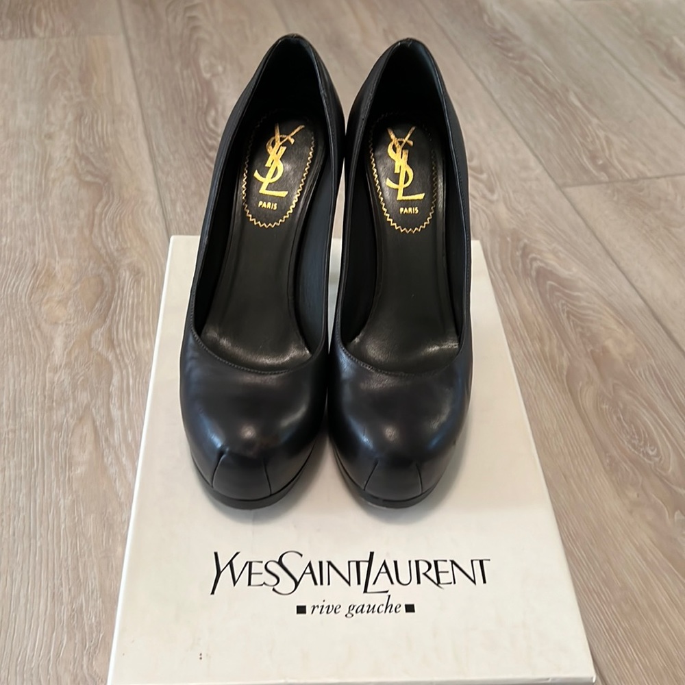YSL TRIBUTE 80 PUMP med dark grey size 35 fits like a 36